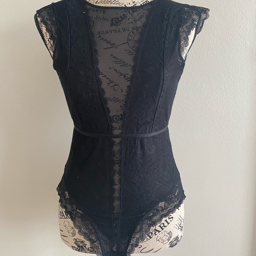 Brandy Melville lace bodysuit